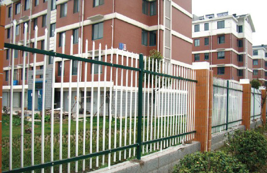 特價銷售圍墻護欄，歡迎來電洽談。